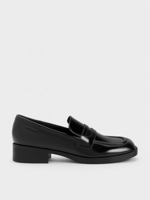 Charles & Keith Cut-Out Penny Loafers Negros | 1356027-QW