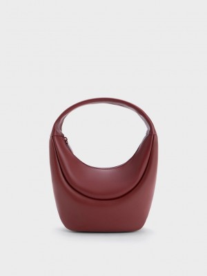 Charles & Keith Elongated Curved Hobo Bag Rojos | 0549732-VM