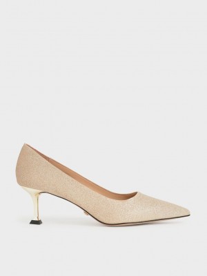 Charles & Keith Glittered Kitten Heel Pumps Dorados | 2758609-QE