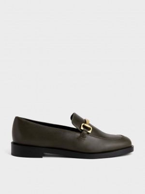 Charles & Keith Metallic Accent Loafers Verde Oliva | 9265348-RM