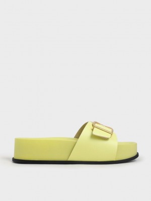 Charles & Keith Metallic Hebilla Flatform Sandals Amarillos | 2069745-NZ