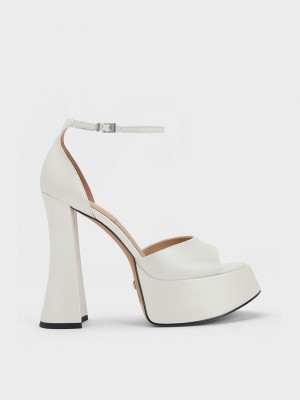 Charles & Keith Michelle Cuero Plataforma Sandals Blancos | 0374285-PF