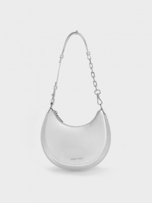 Charles & Keith Olivia Metallic Moon Bag Plateados | 8750946-PQ