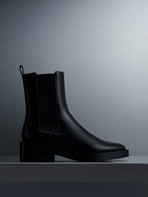 Charles & Keith Pull-Tab Chelsea Boots Negros | 7935162-ZX