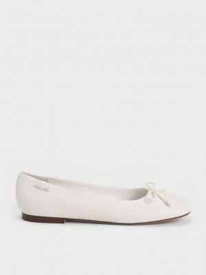Charles & Keith Rhea Bow Ballerinas Blancos | 4598761-IE