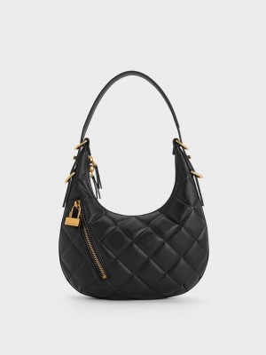 Charles & Keith Swing Padlock Acolchado Crescent Bag Negros | 2091346-WZ